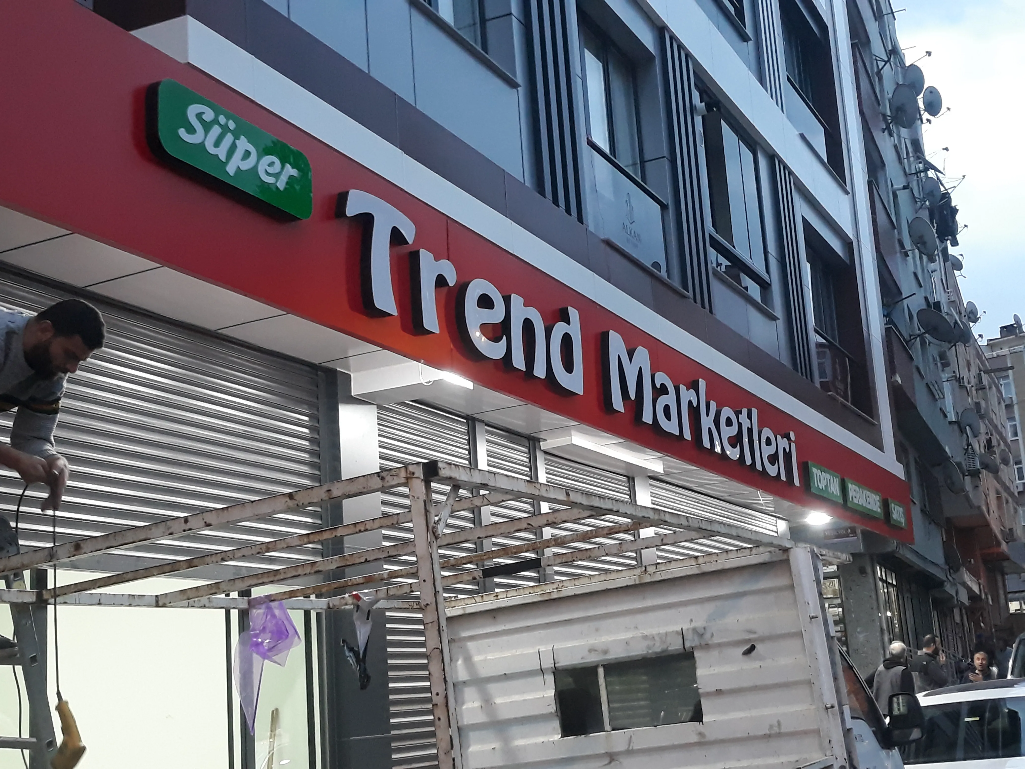 Işıklı Kabartmalı Tabela Uygulaması
