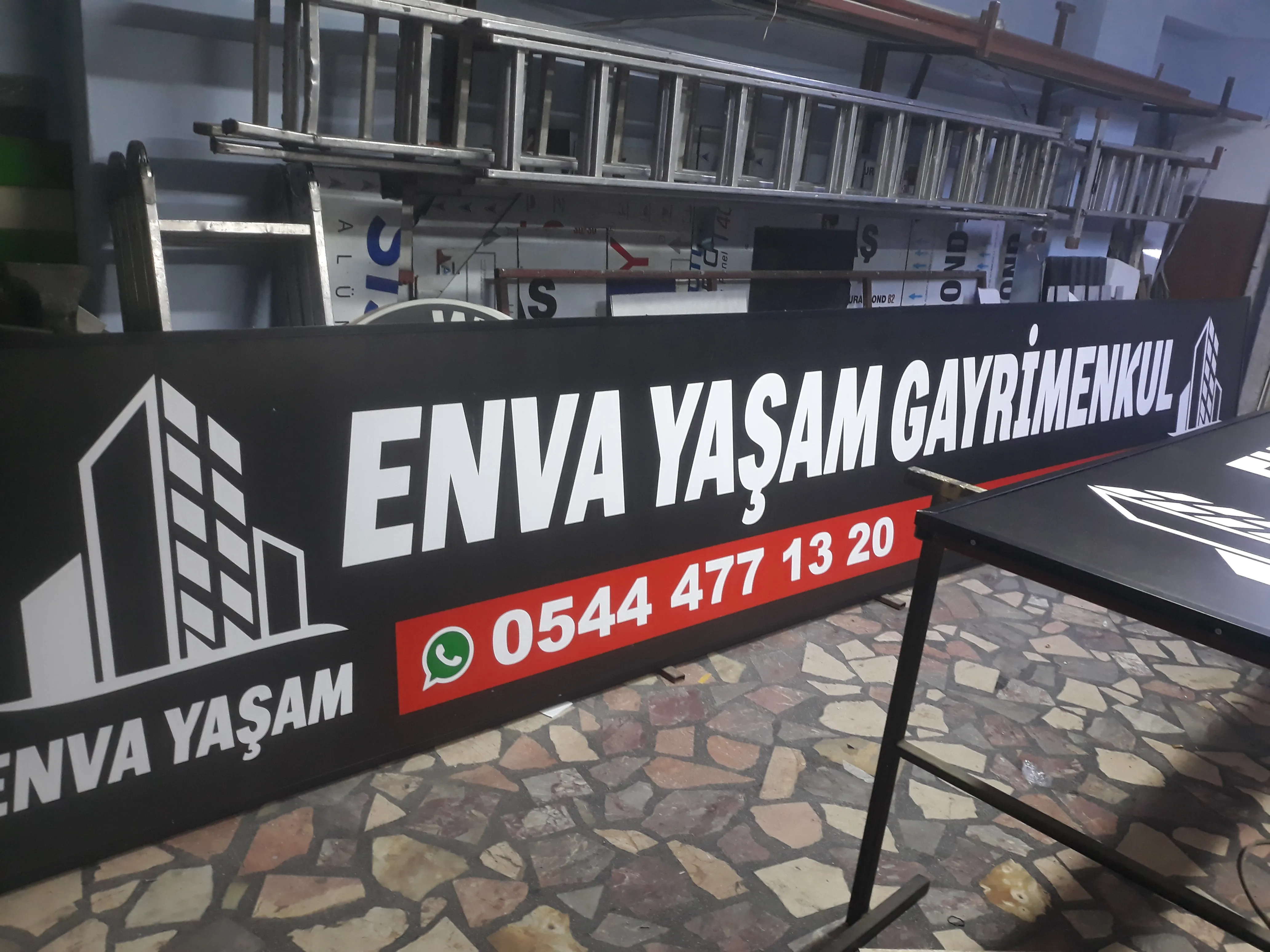 Işıksız Vinil Tabela Uygulaması
